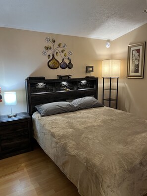 3 chambres, fer et planche à repasser, Wi-Fi, literie fournie