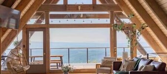 A-frame W/ Hot-tub, Mountain View & tennis court