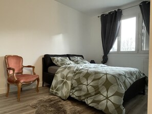 2 Schlafzimmer, Bügeleisen/Bügelbrett, kostenloses WLAN, Bettwäsche