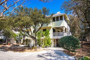 Exterior - Oceanside, Hot Tub, Community Pools, Close to beach, Community Amenities, 733, Sandy Paws (Corolla)