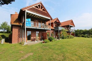 Unclassified image, 5 of 21, button