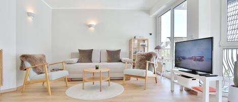 Fernseher, Stereoanlage