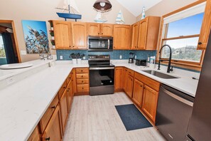 Fridge, microwave, oven, stovetop - Semi-Oceanfront, Private Pool, Rec Rm, Hot Tub! WL850, Deja Blue (Corolla)