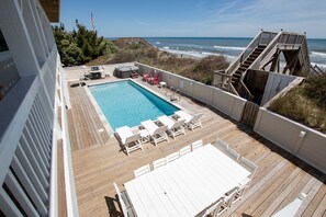 Et oppvarmet basseng