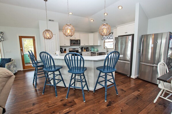 Fridge, microwave, oven, stovetop - Oceanside, 8 BRs, ELEV, Pool, H Tub, Dogs Welcome, WW934, Howdy Hideaway (Corolla)