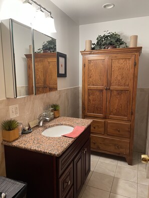 وحدات دش مع أحواض استحمام