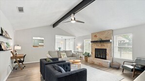 Unclassified image, 5 of 35, button - Leander 3BR Retreat | Lake Travis Access (Leander)