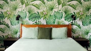 3 室のベッドルーム、デスク、アイロン / アイロン台、旅行用ベビーベッド