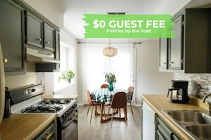 Coffee/tea maker, fridge, microwave, oven - Leander 3BR Retreat | Lake Travis Access (Leander)