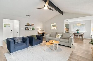Unclassified image, 4 of 35, button - Leander 3BR Retreat | Lake Travis Access (Leander)
