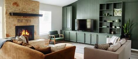 Télévision, cheminée