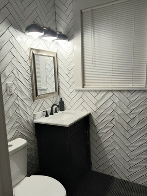 花灑/浴缸組合、風筒、提供毛巾、番梘