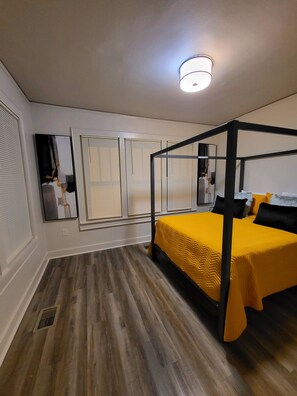 3 dormitorios, tabla de planchar con plancha, wifi gratis y ropa de cama