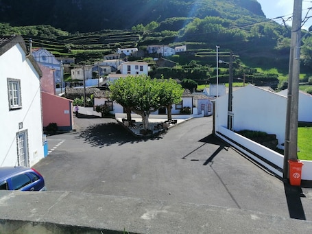 Property grounds. Holiday Home 'Casa do Rossio' with Mountain View & Wi-Fi