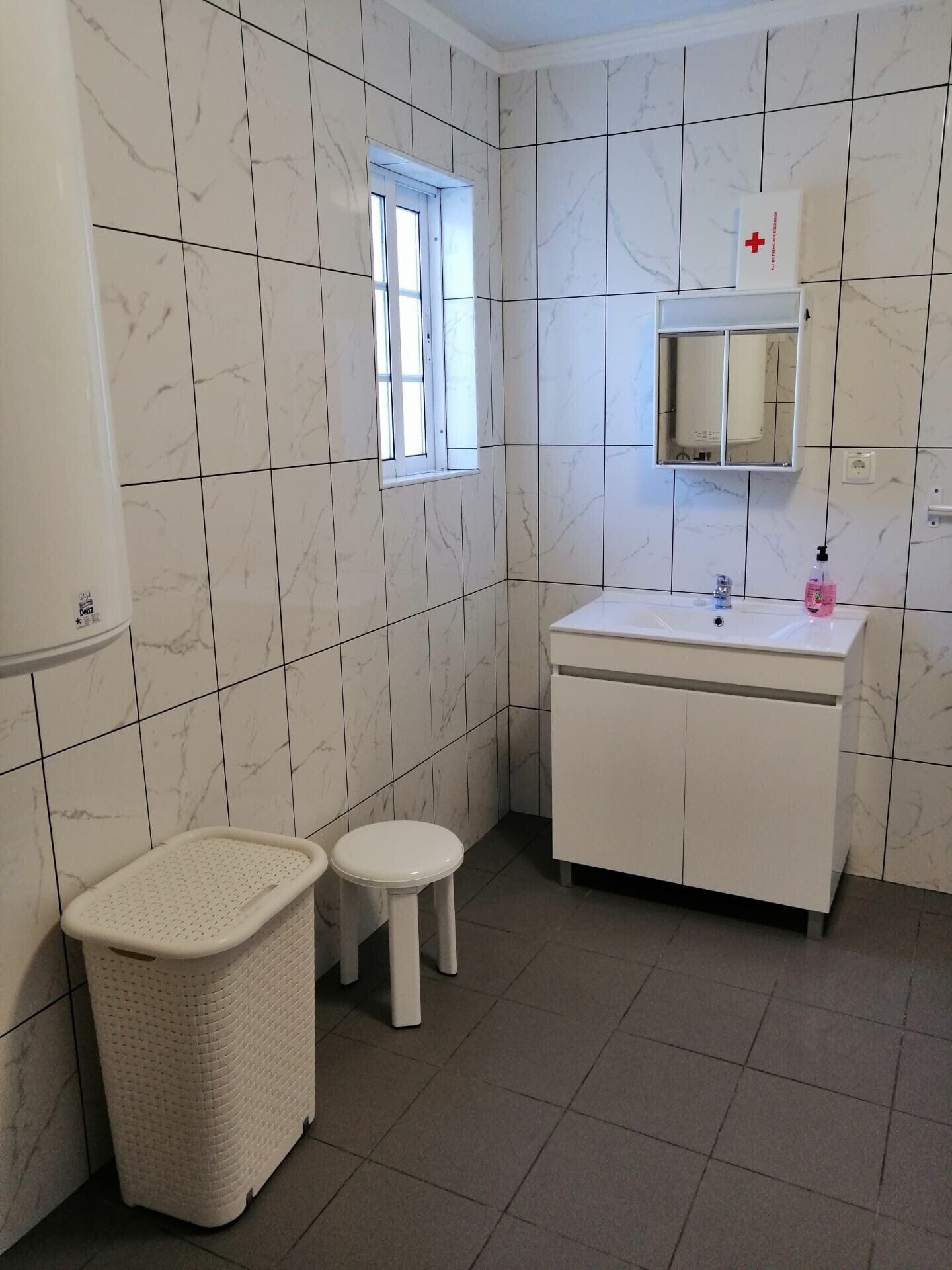 Dusche, Haartrockner, Handtücher