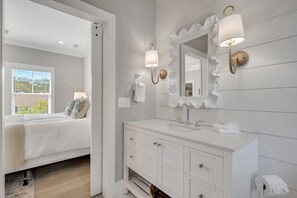 4 chambres, bureau, fer et planche à repasser, Wi-Fi gratuit