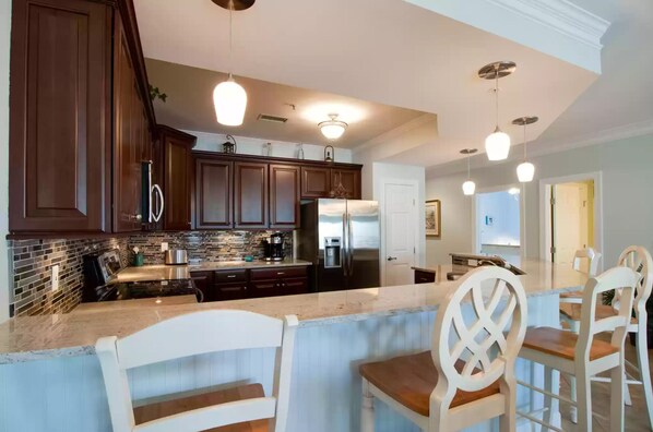 Fridge, microwave, oven, stovetop - Beautifully Updated Condo with Gulf Views - 2R/2BA (Miramar Beach)