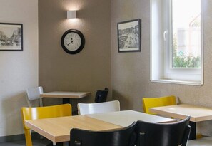 Dining - B&B Hotel Marseille Estaque (Marseille)