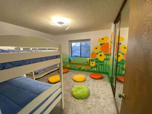 3 Schlafzimmer, Schreibtisch, Reisekinderbett, kostenloses WLAN