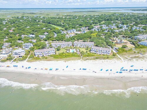 Wonderful, Oceanfront Villa in Wild Dunes Resort! Fantastic Views of Ocean & Community Pool!