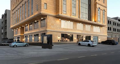 Private Luxury Suites - Al Hamra