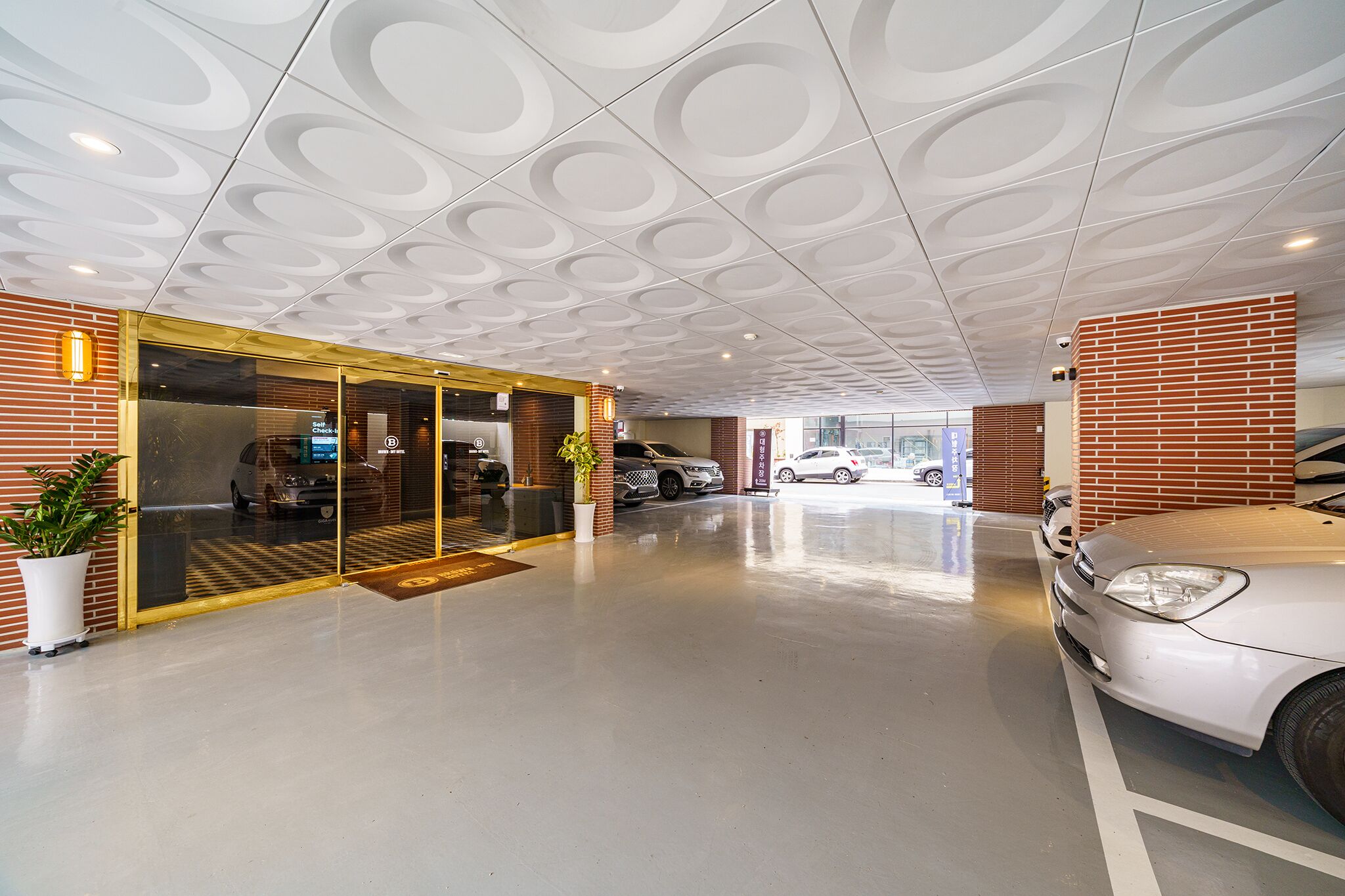 セルフパーキング (無料)