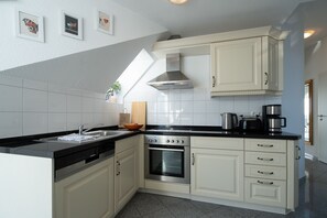 Køleskab, mikrobølgeovn, ovn, opvaskemaskine