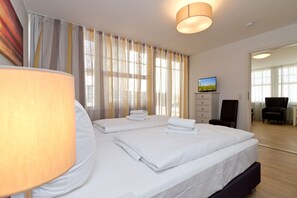 5 bedrooms, WiFi, bed sheets