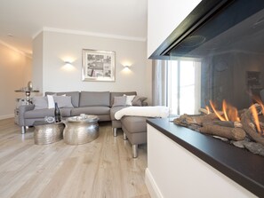 Fernseher, Kamin