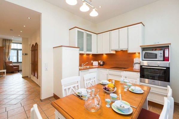 Fridge, microwave, oven, dishwasher