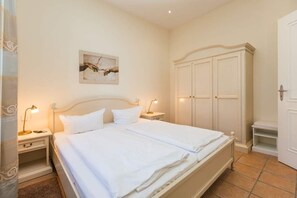 3 bedrooms, WiFi, bed sheets