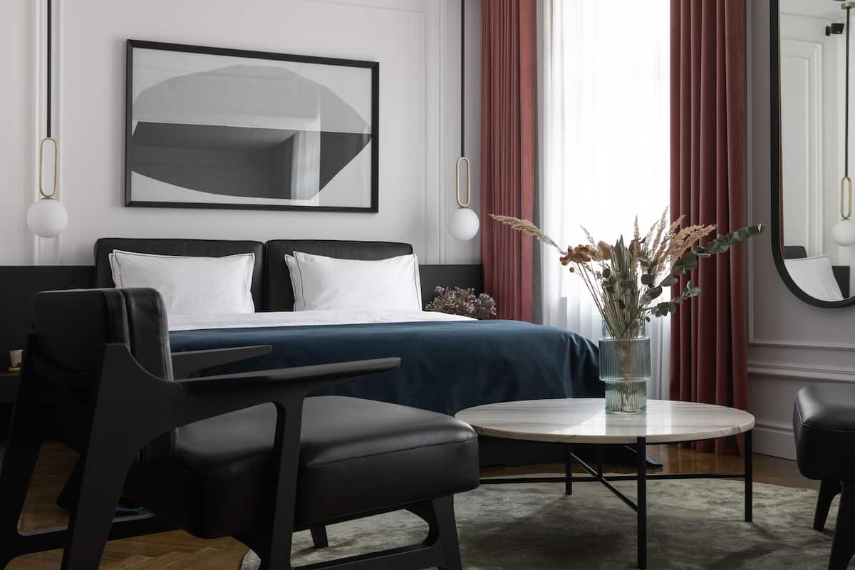 Kamar Double Superior | Seprai katun Mesir, seprai premium, minibar, dan brankas