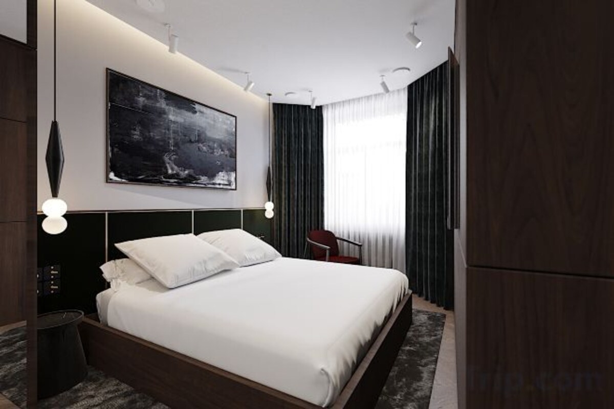 Egyptian cotton sheets, premium bedding, minibar, in-room safe