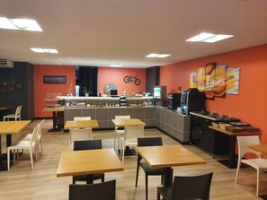 Daily buffet breakfast (EUR 11.0 per person)