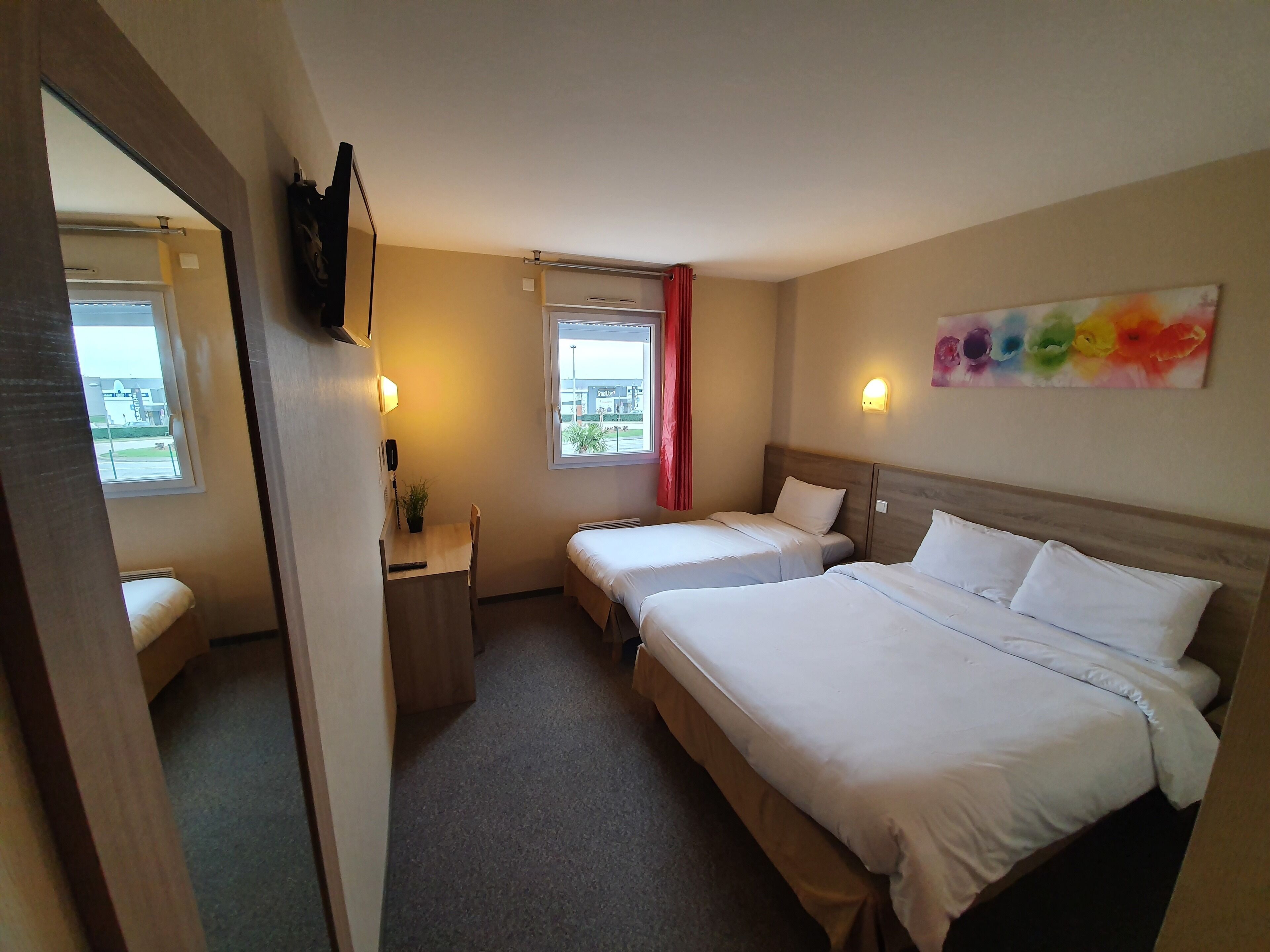 Chambre Triple Standard | Bureau, chambres insonorisées, Wi-Fi gratuit, draps fournis