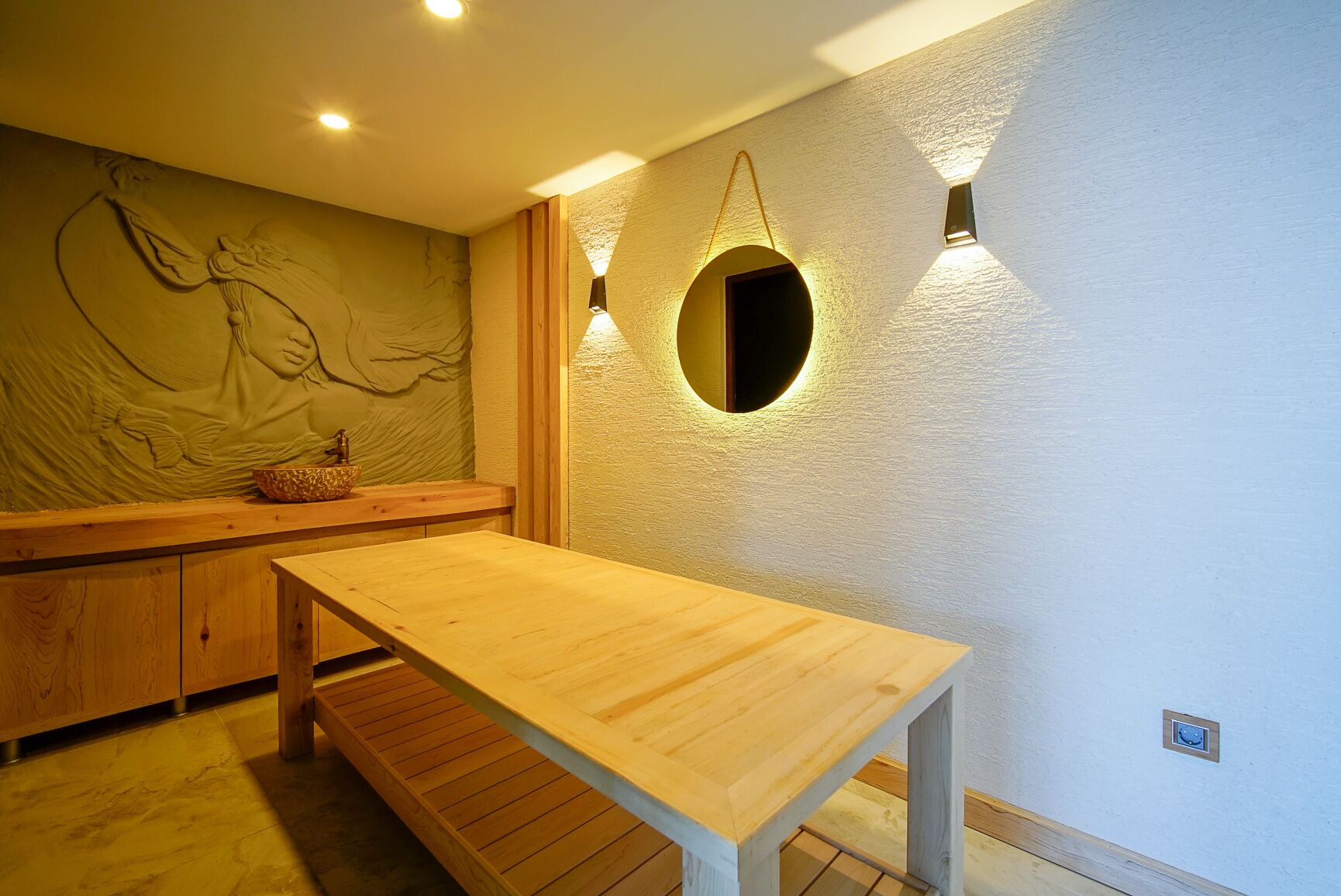 sauna, steam room, turkish bath/hammam, body treatments, mud baths