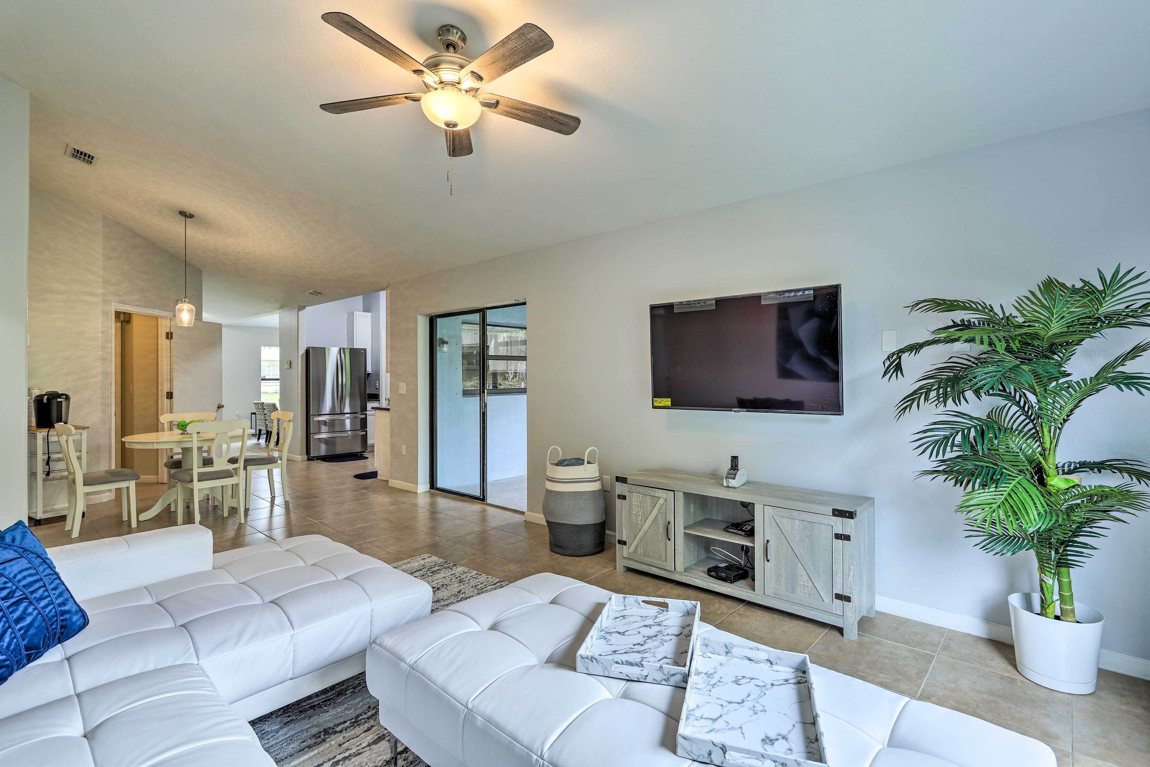 Charming Palm Bay Retreat W/ Spacious Yard! - Melbourne, FL