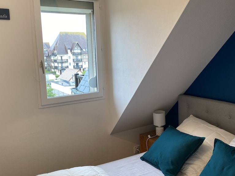 **Renovierte 2-zi-wohnung Nahe Strand U. Thalasso, Wlan, Balkon, Tv, Für 4 Pers.** - Cabourg