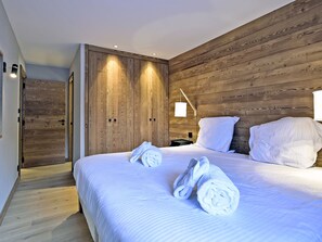 3 bedrooms, free WiFi, bed sheets