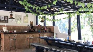 Bar (in der Unterkunft)