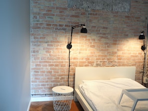 2 عدّة غرف نوم ومكواة/لوح كي وواي فاي مجانًا وملاءات أسرّة