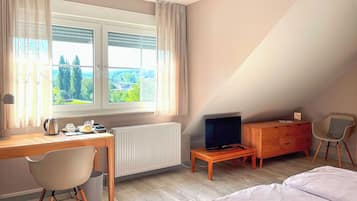 Deluxe-Doppelzimmer | Verdunkelungsvorhänge, schallisolierte Zimmer, kostenloses WLAN
