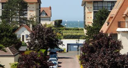 Appartement 3 piÚces à Cabourg, 300m de la plage, 6 pers, balcons, parking, animaux acceptés