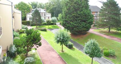 Appartement 2 pièces avec balcon ensoleillé près de l'hippodrome de Cabourg