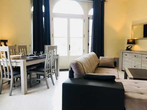 Ground Floor Renovated 2-Room Apartment Near Cabourg Center with Private Garden