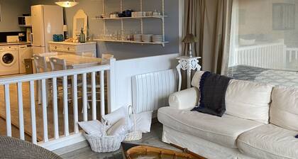 Grand Duplex en Front de Mer avec 3 Chambres, Animaux Acceptés, Equipements Complets, Cabourg