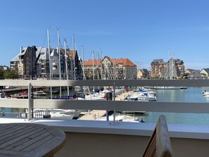 Property grounds - Beautiful 4-Room Duplex with Port View and Terrace (Dives-sur-Mer)
