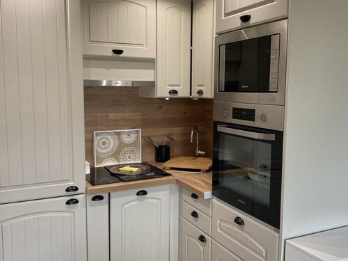 Cabourg: 2-Bedroom Apartment 200m from Beach, Balcony, Internet