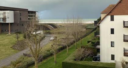 Cabourg: 3-Zi-Wohnung 200m vom Strand entfernt mit Balkon und Internet