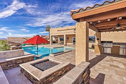 Luxe Retreat w/ Lake Havasu View & Pool!